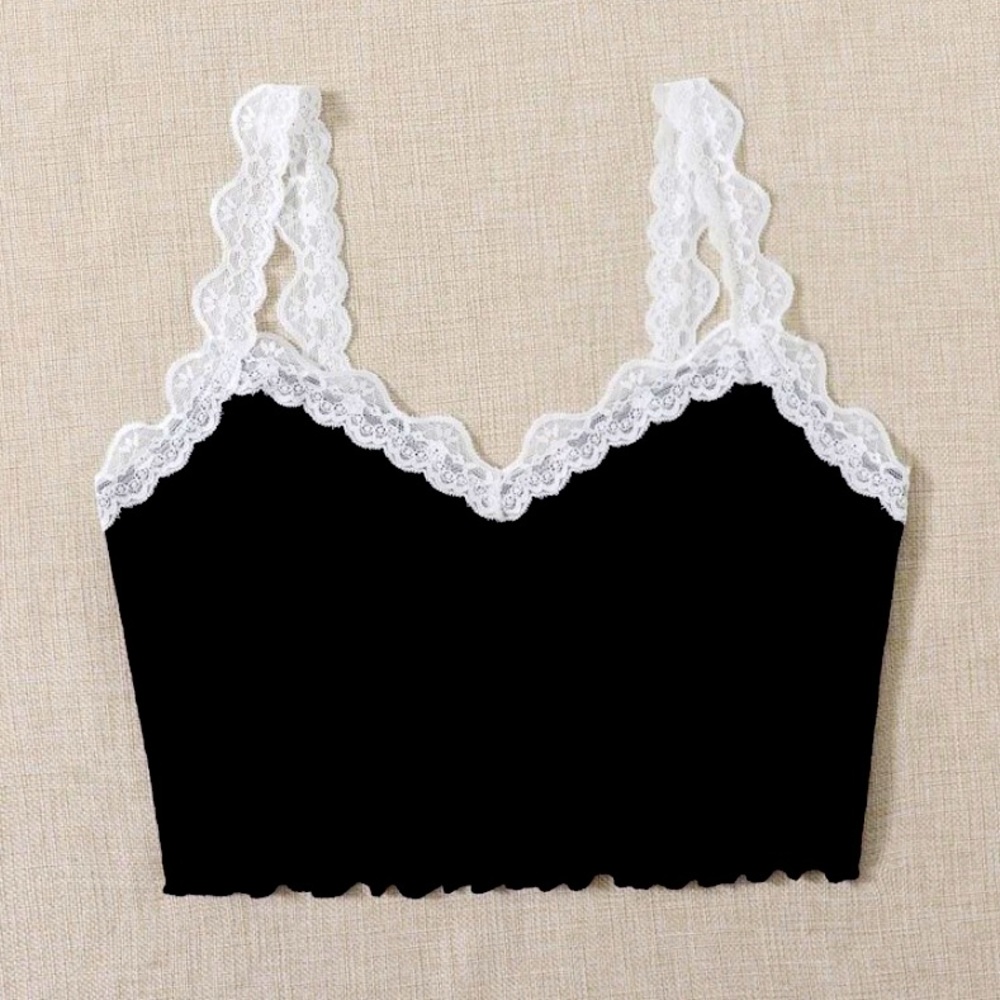 WHITE LACE CROP TOP 🖤🕷🐈‍⬛